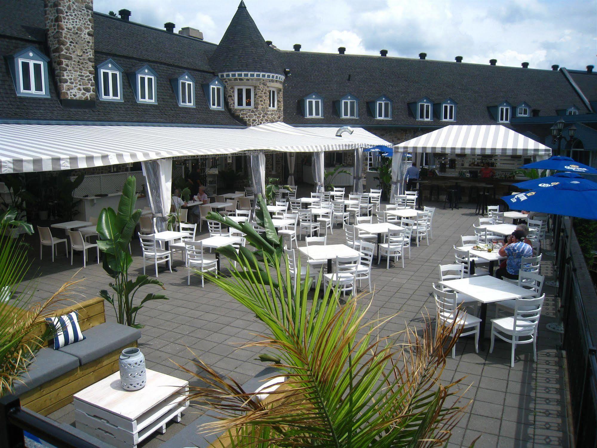 Hotel Le Chantecler Sainte-Adèle Exterior foto